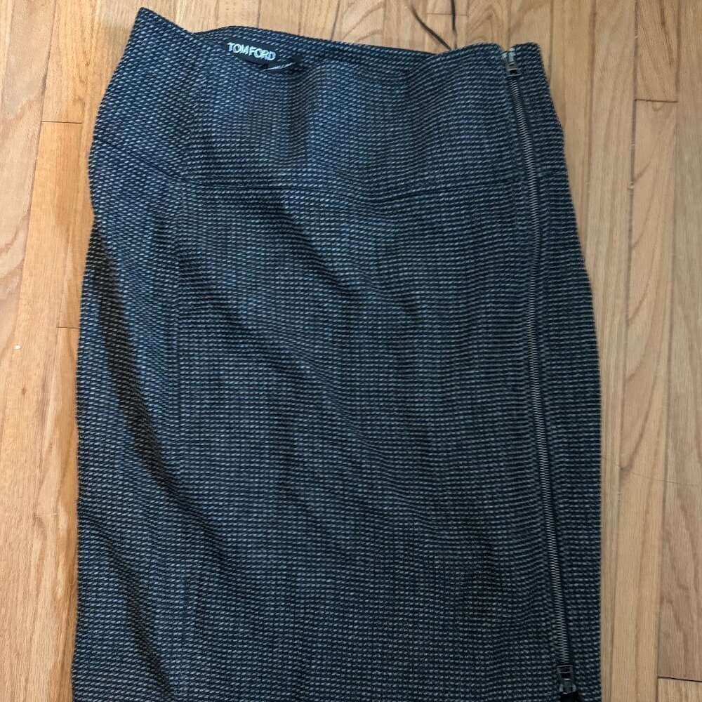$500 Tom Ford sexy gray check wool pencil skirt zip size 44 us 8 medium - Picture 2 of 2